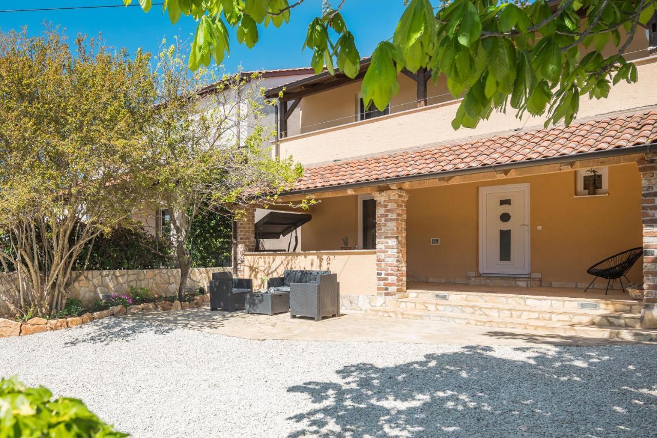 Villa Casa Viktoria With Private Garden And Bbq Kosinozici Esterno foto